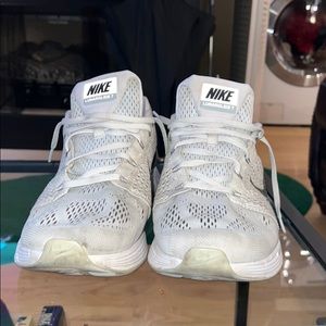 White Nike Lunarglide 7 - size 12
